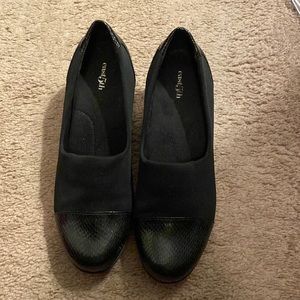 East5th very comfortable black shoes, very good condition, great for work